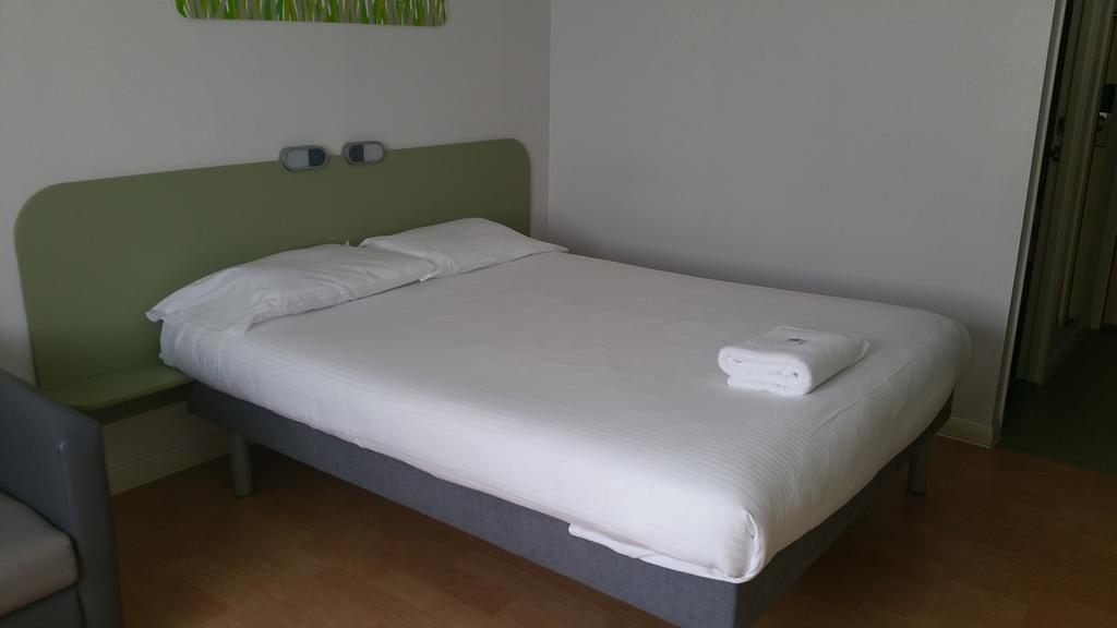 Ibis Budget Knutsford Exterior photo