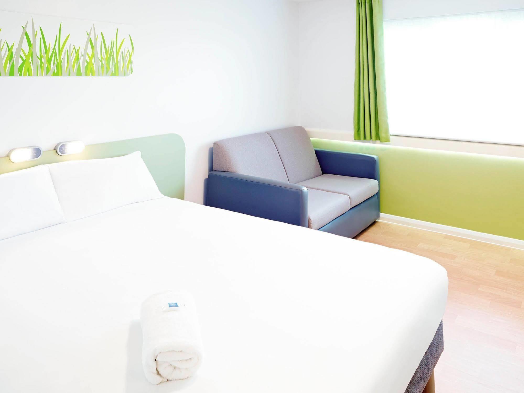 Ibis Budget Knutsford Exterior photo